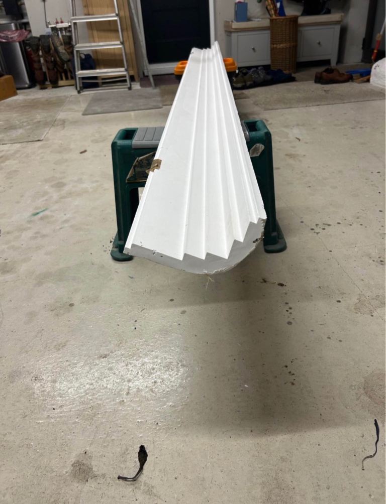 Plaster cornice 18M free