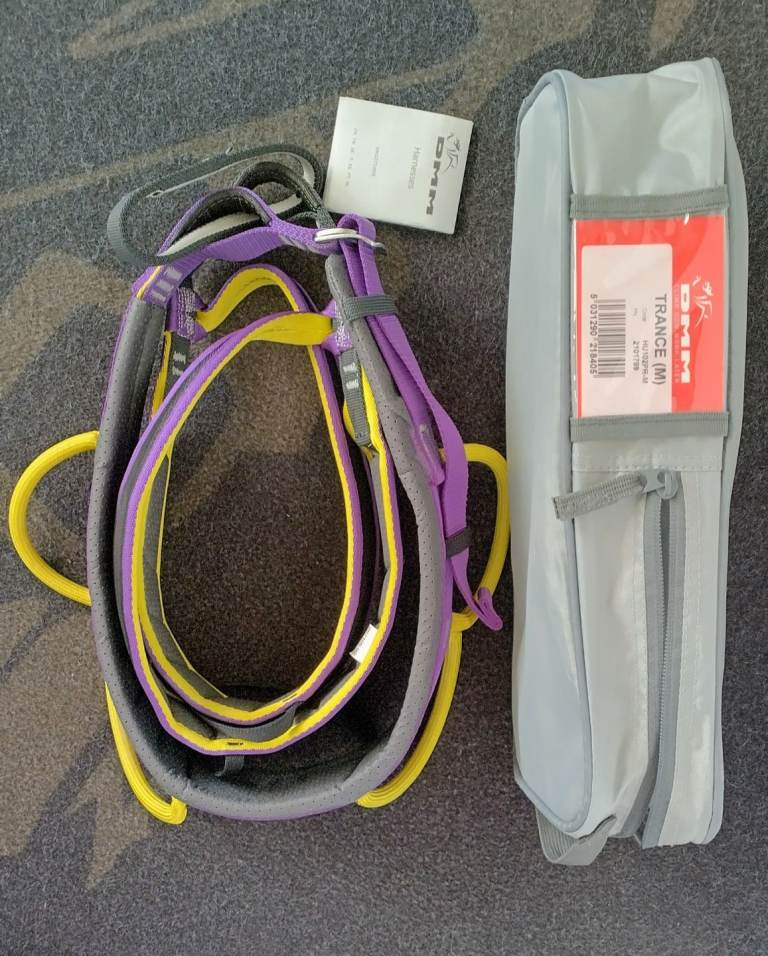 DMM Trance Climbing Harness. Size Medium.