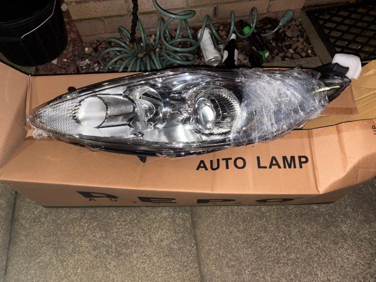 new head light for ford fiesta 