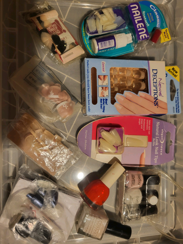 Collection of False Nails