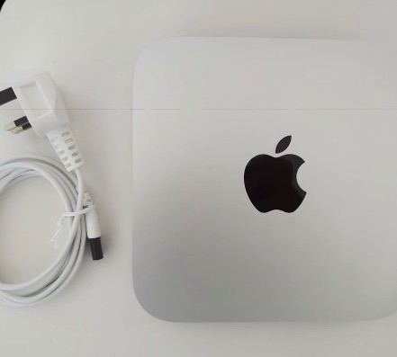 *URGENT* Apple Mac Mini, i5 2.6 Ghz, 480GB SSD, 8GB Ram, MacOs Monterey