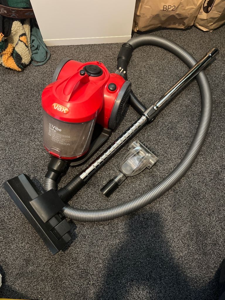 Vax ‘Vibe Pet’ Bagless Cylinder Vacuum Cleaner – Red, Good Condition