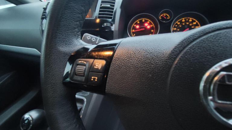 2012 Vauxhall Zafira 1.6 16V Exclusiv Euro 5 5dr MPV Petrol Manual