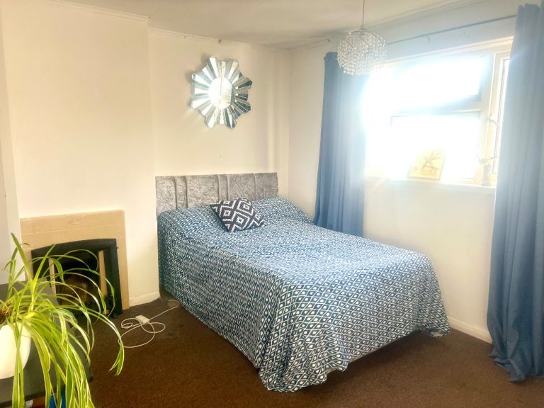Double Room in Shared House