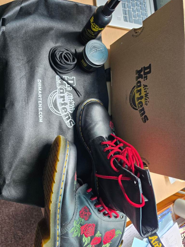 Dr Martens size 7 ladies boots