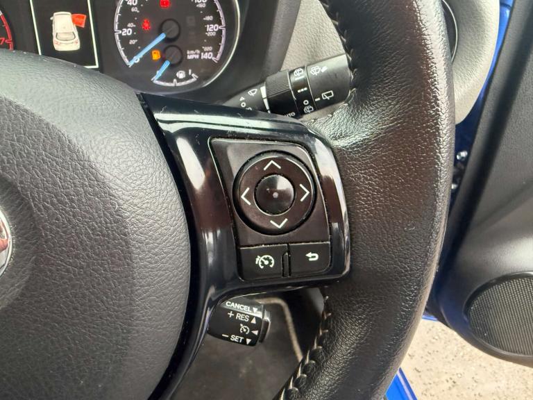 2017 Toyota Yaris 1.5 VVT-i Icon 5dr HATCHBACK PETROL Manual