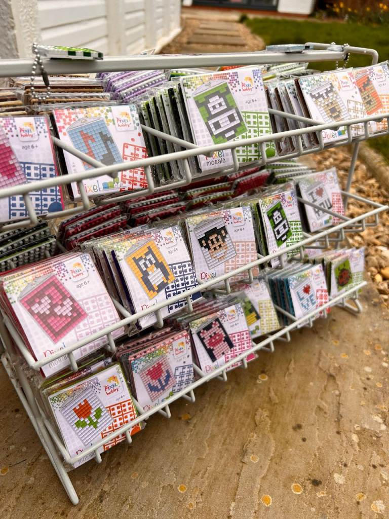 Pixel Craft Keyring Kits - JOB LOT