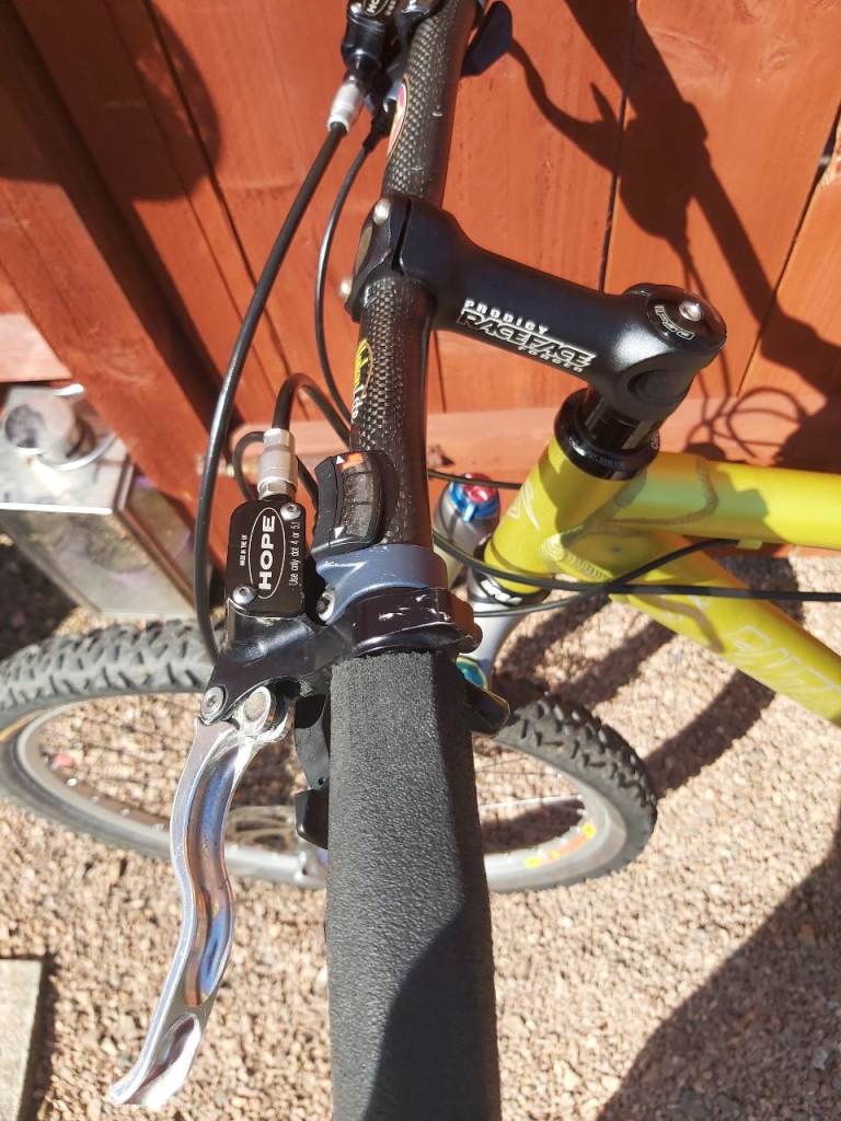Santa cruz blur mountain bike