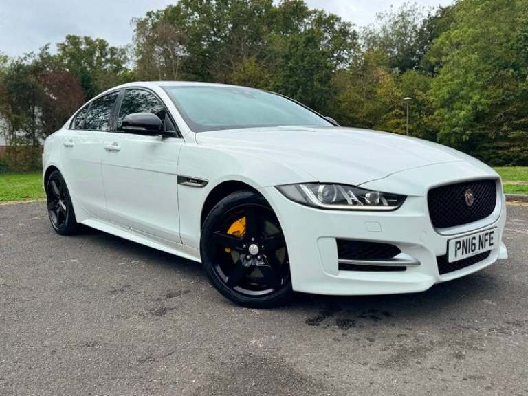Jaguar XE R-SPORT