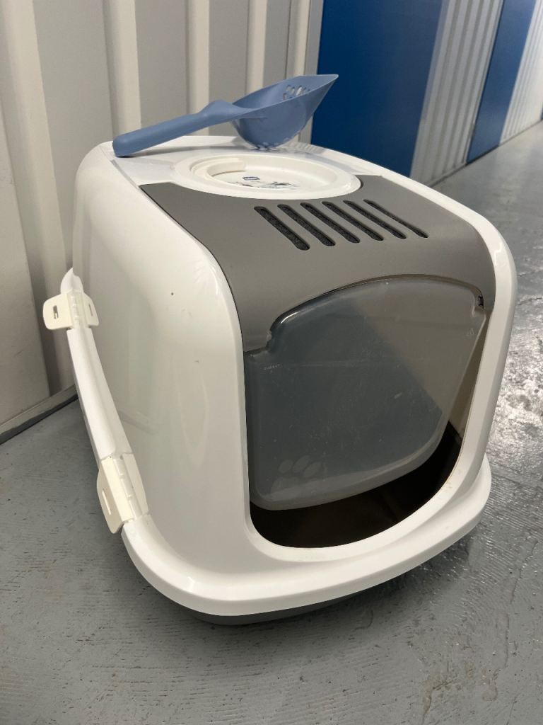 Savic Nestor Jumbo Covered Cat Litter Tray with Filter