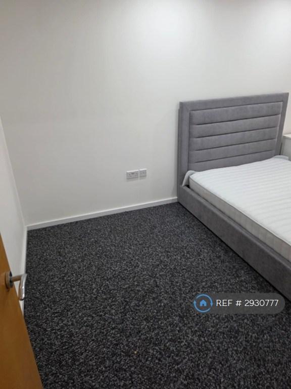 2 bedroom flat in Masshouse Plaza, Birmingham, B5 (2 bed) (#2930777)