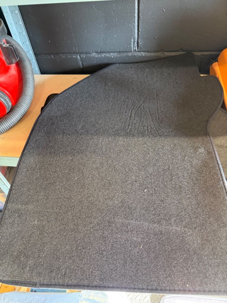 Toyota Corolla estate floor mats new unused