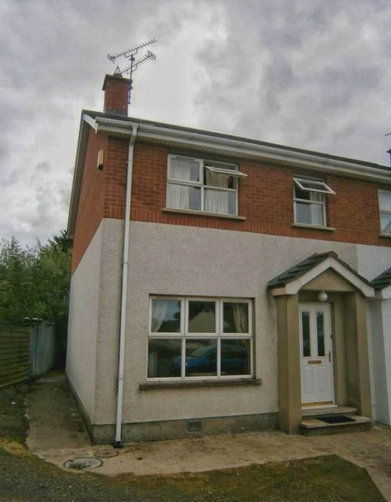 SINGLE ROOM TO LET IN SHARED HOUSE IN COLERAINE