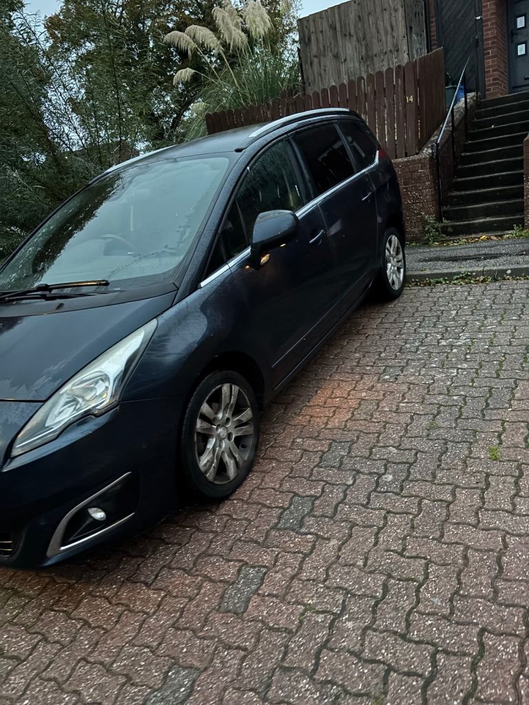 Peugeot, 5008, MPV, 2015, Manual, 1560 (cc), 5 doors
