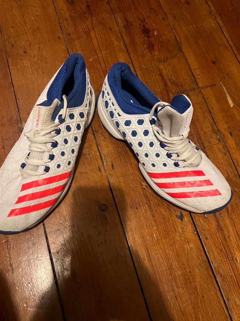 Crixket Spikes shoes 