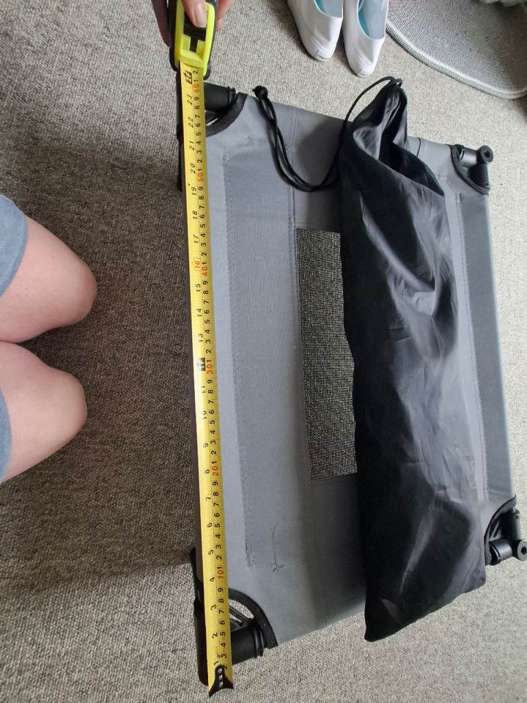 Raised dog bed with canopy 