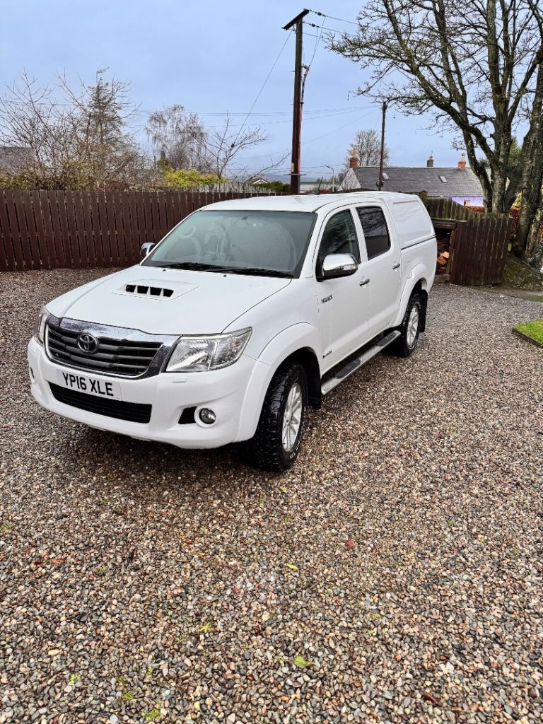 MUST READ Toyota, HILUX, 3.0 D4D invincible 2016