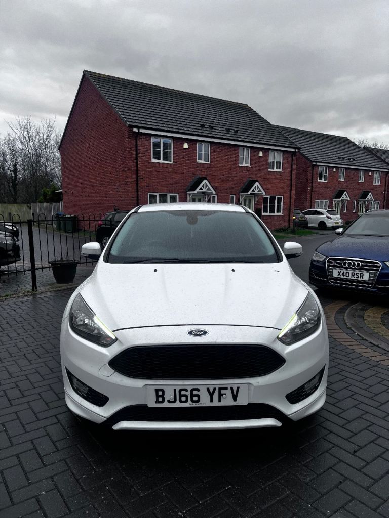 Ford, FOCUS, Hatchback, 2016, Manual, 999 (cc), 5 doors