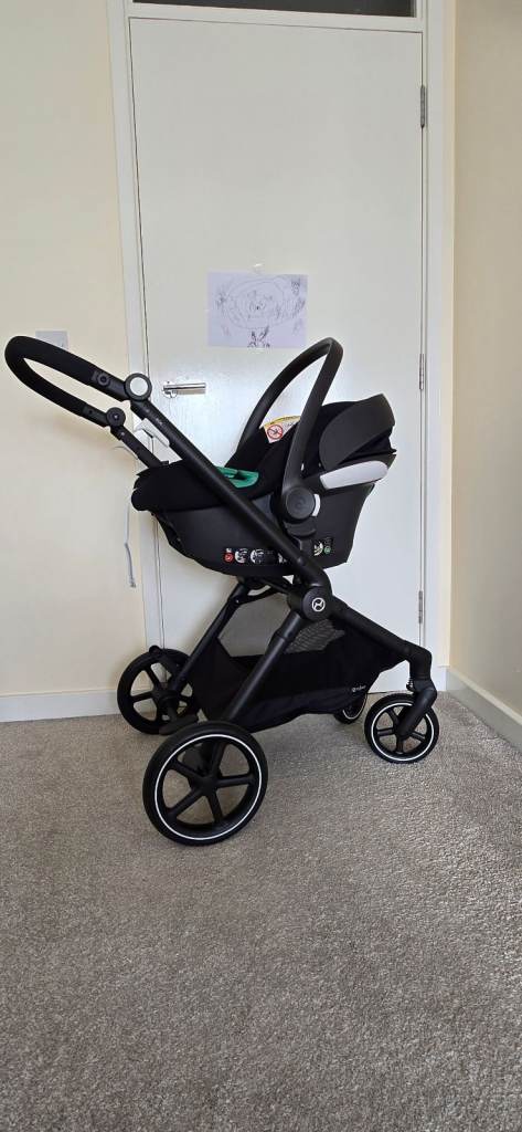 CYBEX EOS PUSHCHAIR BUNDLE WITH ATON B2 I-SIZE CAR SEAT - MOON BLACK