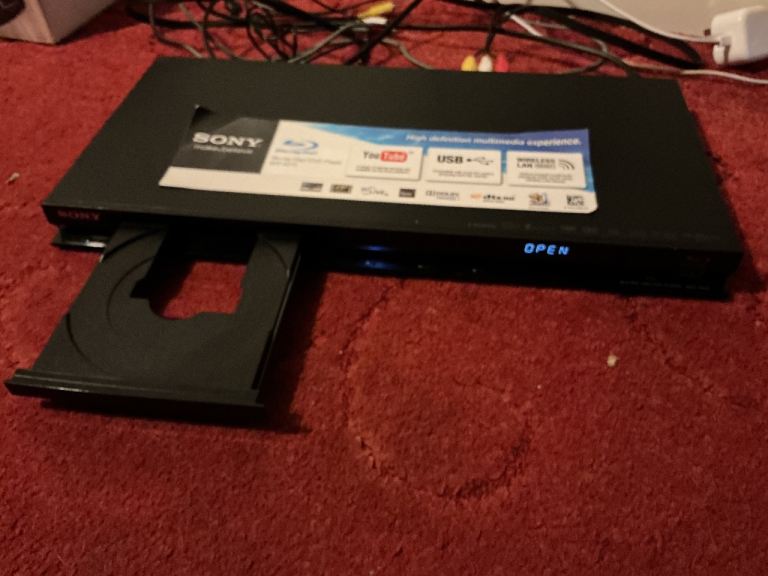 Sony Blu-ray/DVD Player – Black, Good Condition