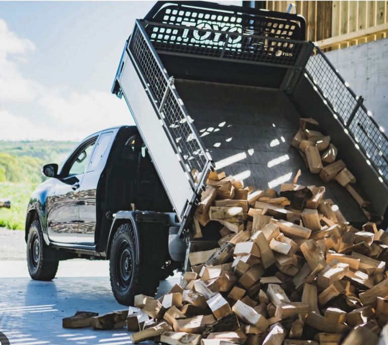Barn stored ASH mix logs very dry wood 🪵 