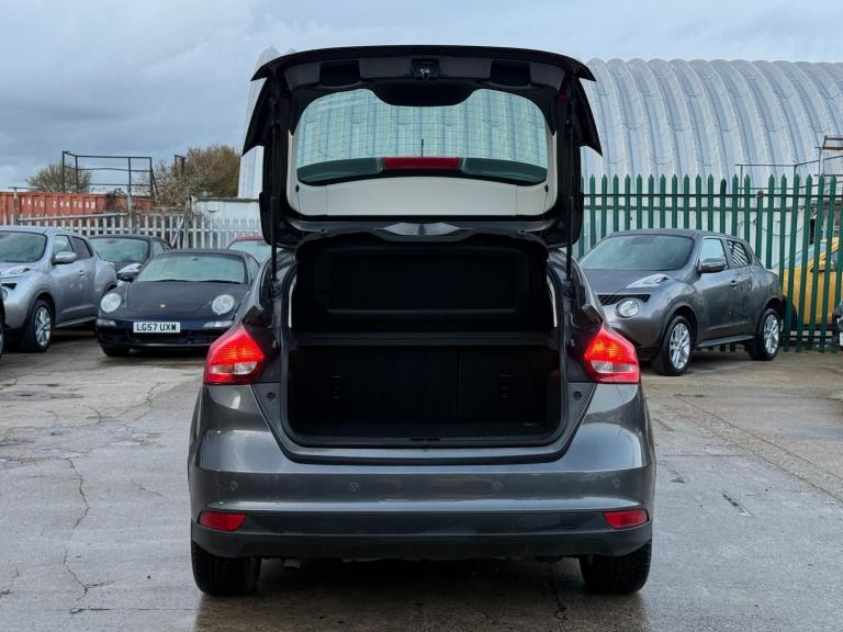 2015 Ford Focus 1.0T EcoBoost Titanium Euro 6 (s/s) 5dr HATCHBACK Petrol Manual