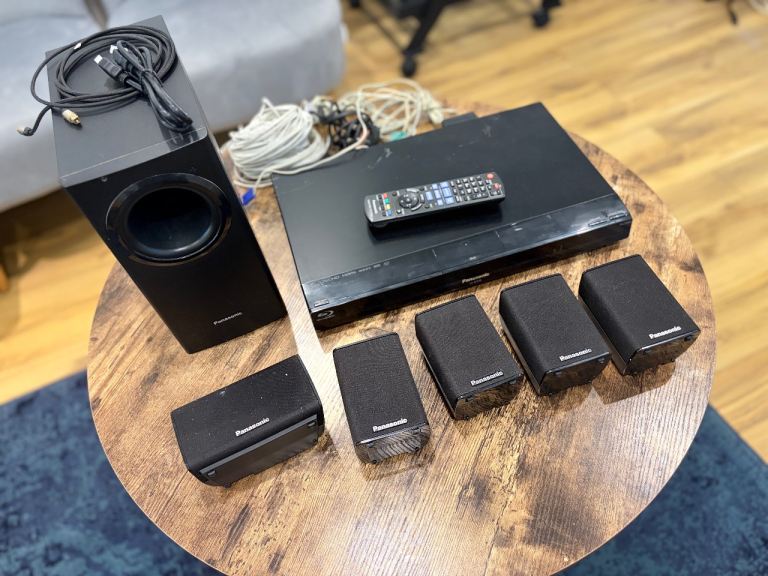 Panasonic SA-PT480 DVD Home Theatre System Surround Sound + Leads & Remote 