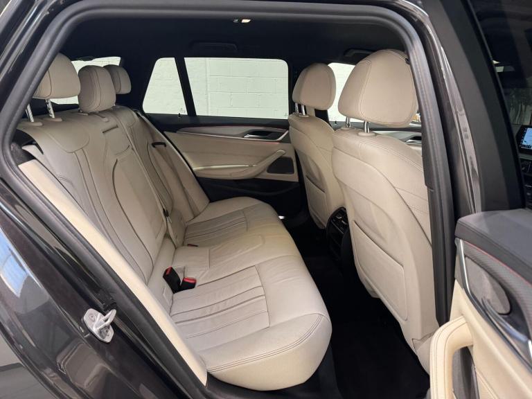  BMW 5 Series 3.0 530d M Sport Touring 5dr Diesel Auto xDrive Euro 6 (s/s) (265 ps) Diesel Automatic