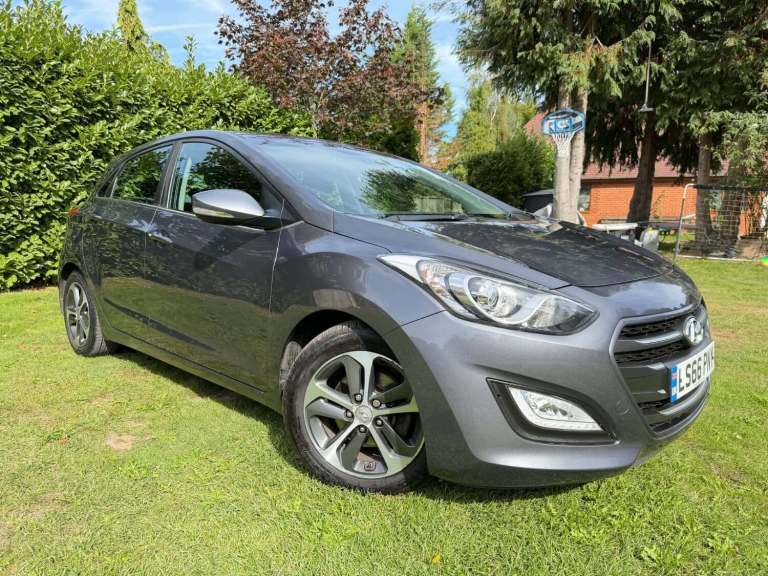 2016 Hyundai i30 1.4 Blue Drive SE Nav 5dr HATCHBACK Petrol Manual
