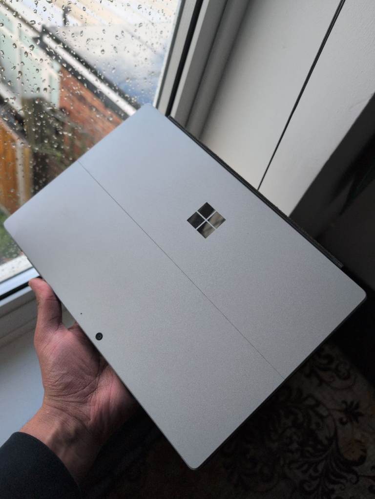 Microsoft Surface Pro 7 + | Intel Core i5-1035G7 CPU | 8GB | 128GB SSD