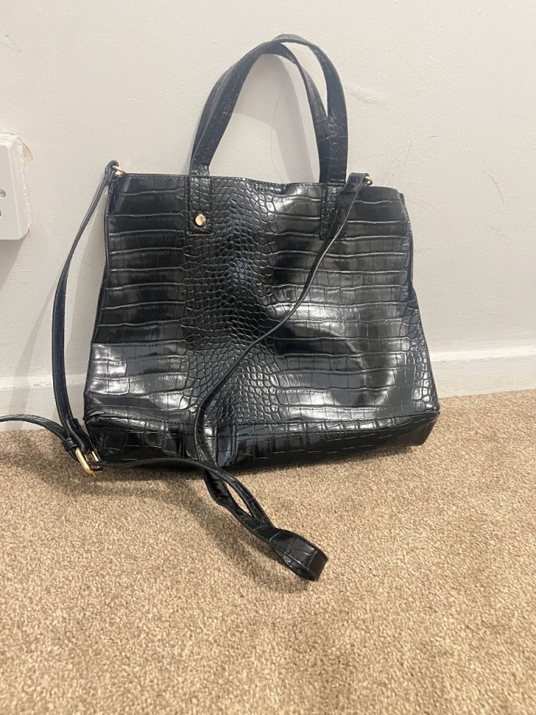 Black Faux Leather Croc Print Tote Bag – Good Condition