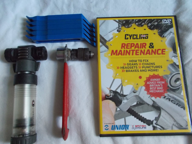 Cycle DVD, Tyre Levers, Pump & Crank Extractor