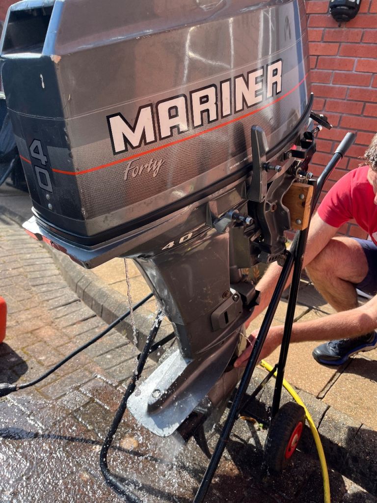 40 hp mariner Engine 