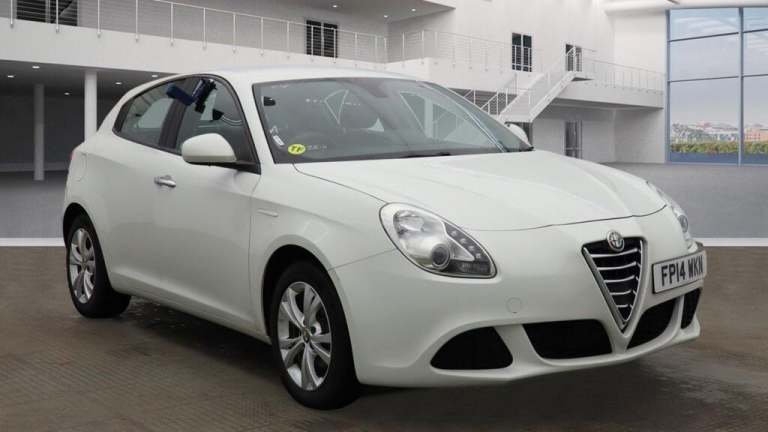  Alfa Romeo Giulietta 1.6 JTDM-2 Progression Euro 5 (s/s) 5dr Diesel Manual