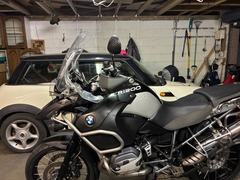 BMW, R1200GS Adventure triple black.