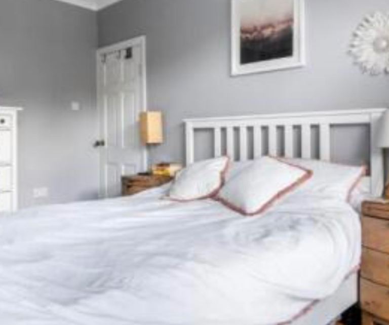 Hemnes king size bed frame 