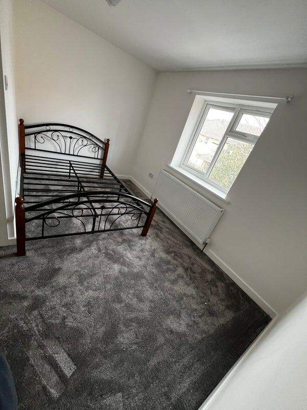 Spacious Double Room £700