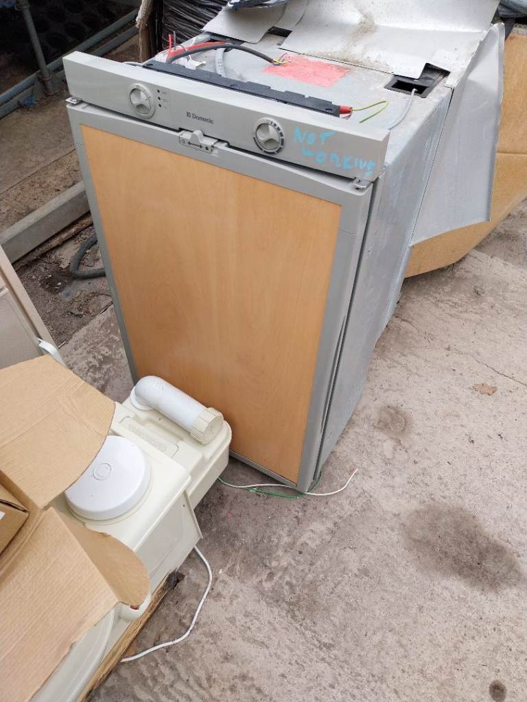 Dometic caravan fridge 