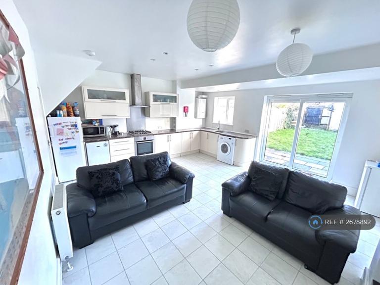 4 bedroom house in Enfield Road, Bristol, BS16 (4 bed) (#2678892)