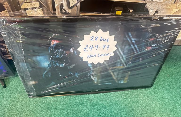 Samsung 28” LED TV UE28J4100AK – Non Smart – Freeview – Remote & Wall Bracket