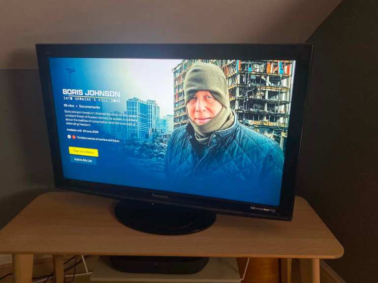 Panasonic TV 40inch with remote