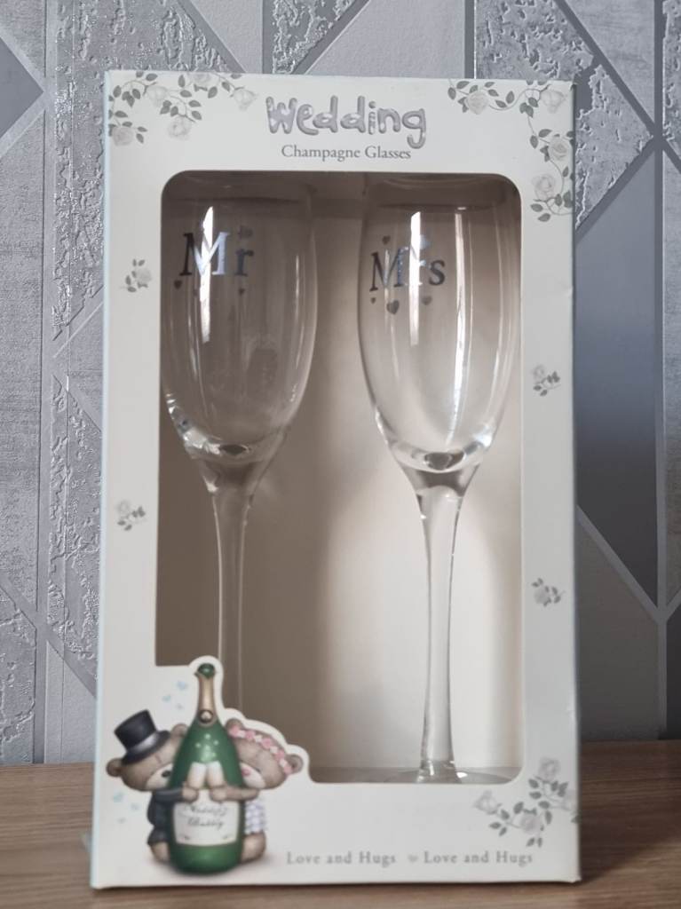 NEW Love and Hugs Wedding Champagne Glasses - Mr & Mrs Flutes