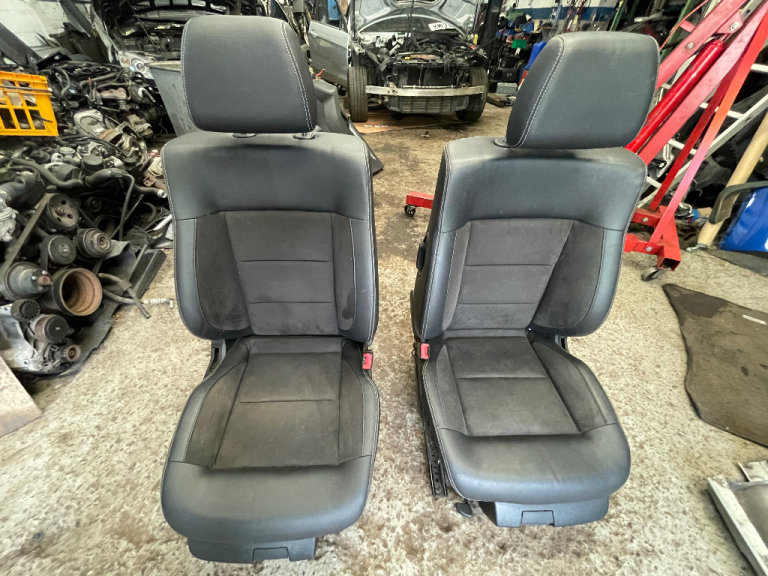 Mercedes E class e250,220 Cdi  212 saloon half leather suede black seats front and rear 
