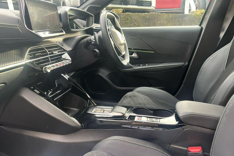  Peugeot 208 1.2 Puretech Gt Hatchback 5dr Petrol Eat Euro 6 s/s 100 Ps Petrol