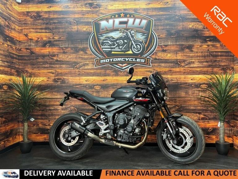 2025 Triumph TRIDENT Trident (24MY)  Petrol Manual