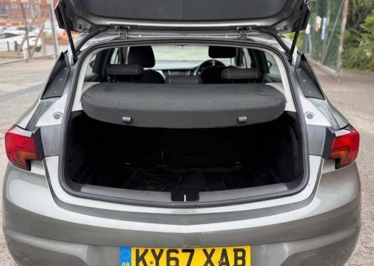 2017 Vauxhall Astra 1.4T 16V 125 Design 5dr HATCHBACK PETROL Manual