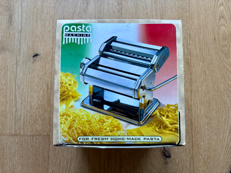 Stainless steel pasta maker - Brand new