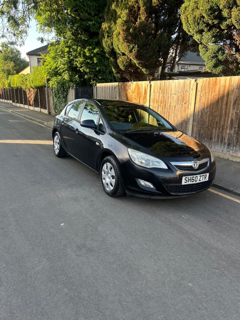 2010 Vauxhall Astra 54k miles FSH 1yr MOT