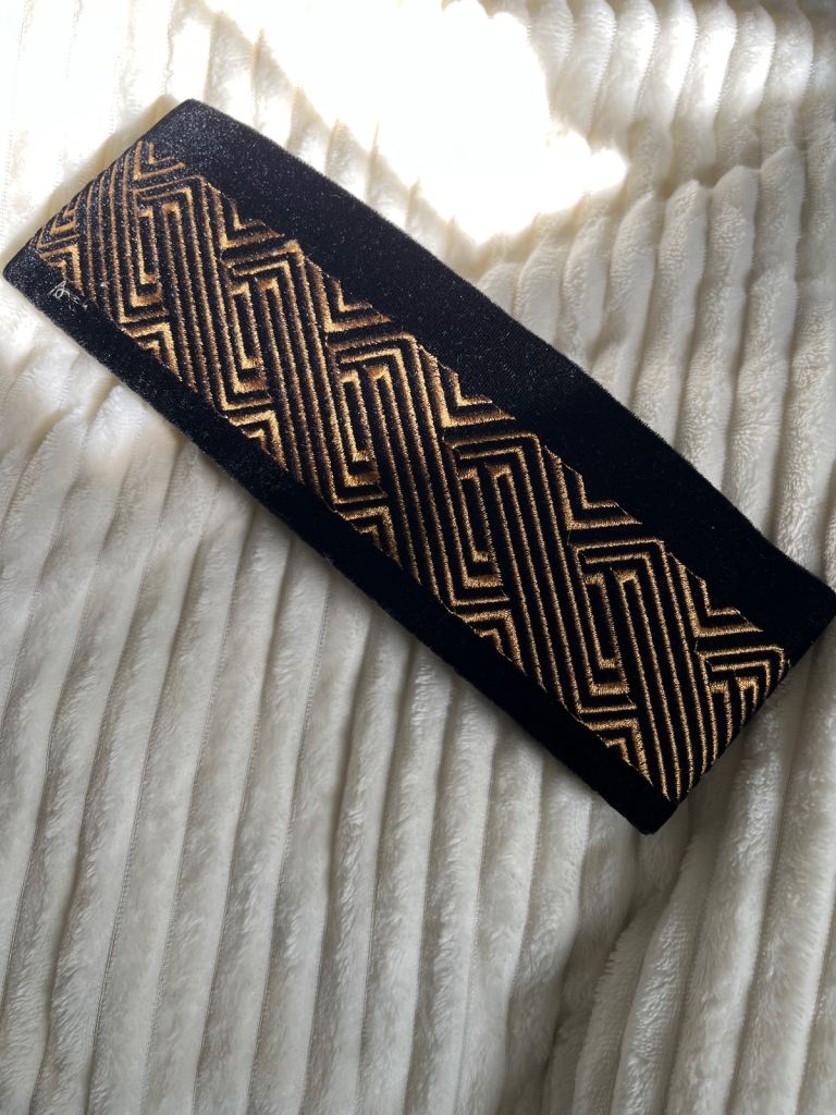 Muslim Men’s headdress in black and gold new