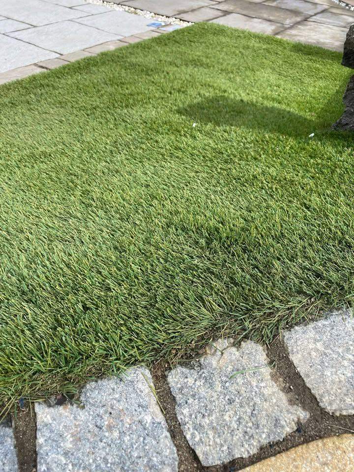 Artificial Grass Rolls for Pathways & Walkways | 40mm Durable Grass